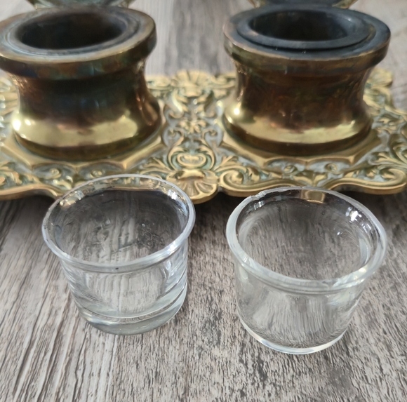 Antique Brass Double Inkwell Ornate Victorian Glass Inserts - Picture 4 of 15